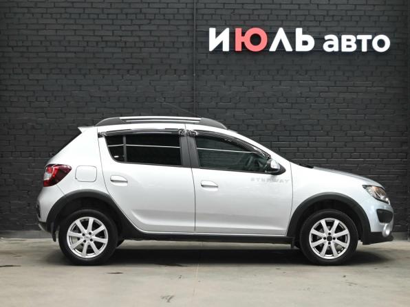 Renault Sandero II Рестайлинг с пробегом 2018 года, цена 1 250 000 рублей, 51779 км, хэтчбек, Автокод Объявления