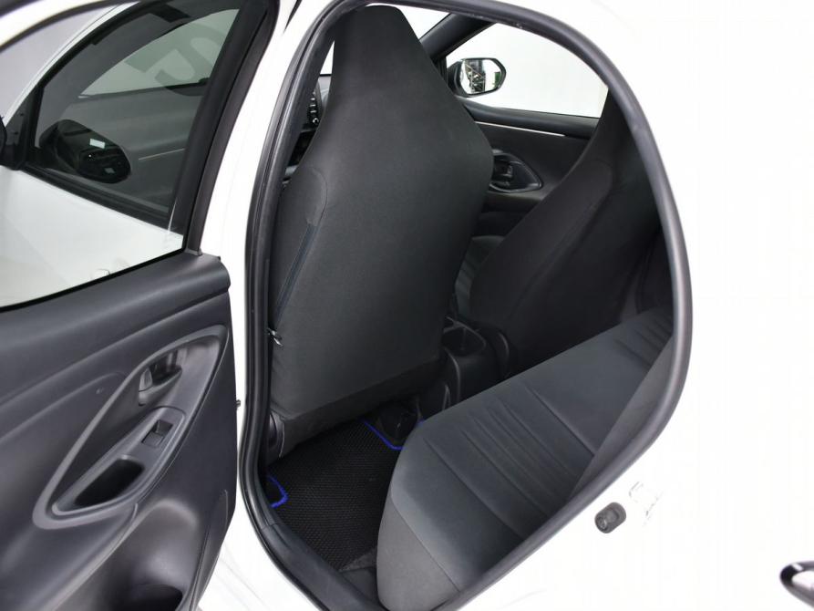 Toyota Yaris IV Новосибирск  - изображение 18