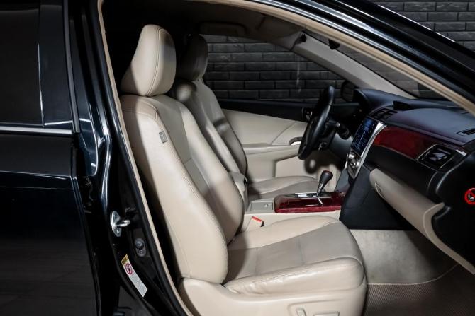 Toyota Camry VII (XV50) с пробегом 2013 года, цена 1 650 000 рублей, 297561 км, седан, Автокод Объявления