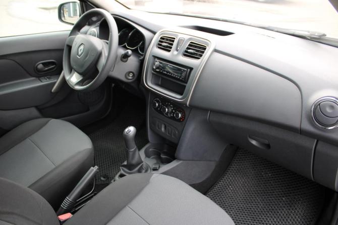 Renault Logan II с пробегом 2017 года, цена 795 000 рублей, 98672 км, седан, Автокод Объявления
