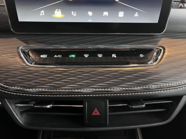 Haval Jolion I с пробегом 2023 года, цена 2 100 000 рублей, 33739 км, внедорожник, Автокод Объявления