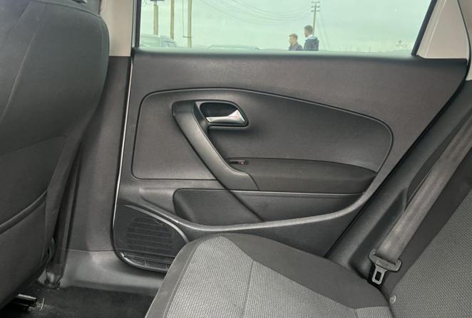Volkswagen Polo V с пробегом 2015 года, цена 780 000 рублей, 196376 км, седан, Автокод Объявления