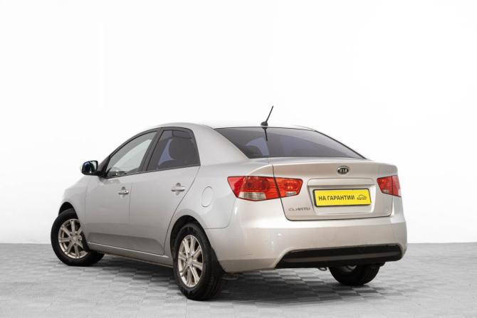 Kia Cerato II с пробегом 2010 года, цена 789 000 рублей, 124100 км, хэтчбек, Автокод Объявления