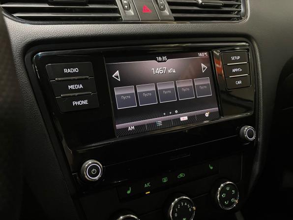 Skoda Octavia III (A7) Рестайлинг с пробегом 2019 года, цена 1 599 000 рублей, 125197 км, лифтбек, Автокод Объявления