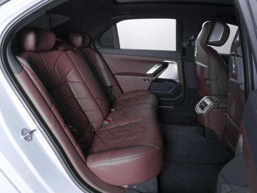 BMW 7 серии VII (G70) Ставрополь  - изображение 7