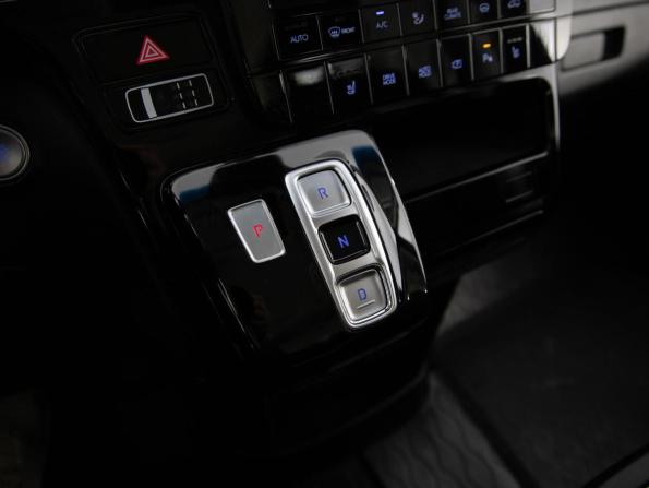 Hyundai Staria I с пробегом 2021 года, цена 3 499 000 рублей, 145110 км, минивэн, Автокод Объявления
