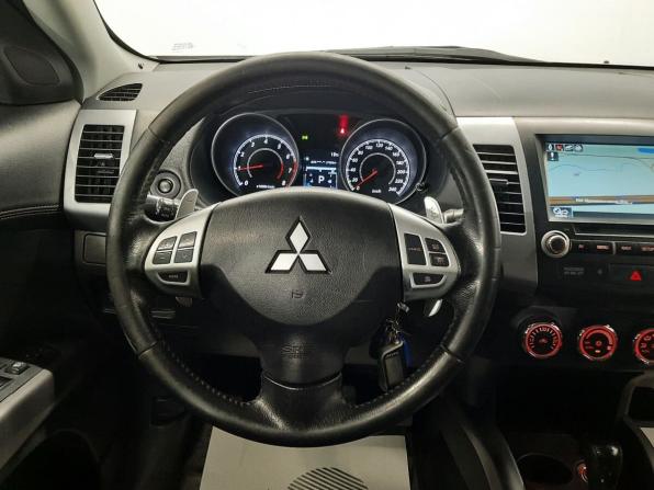 Mitsubishi Outlander II Рестайлинг с пробегом 2010 года, цена 818 000 рублей, 320000 км, внедорожник, Автокод Объявления