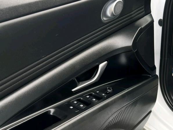 Hyundai Elantra VII (CN7) с пробегом 2021 года, цена 1 597 000 рублей, 160405 км, седан, Автокод Объявления