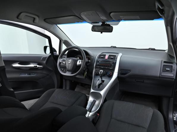 Toyota Auris I Рестайлинг с пробегом 2011 года, цена 949 000 рублей, 109000 км, хэтчбек, Автокод Объявления