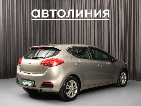 Kia Ceed II с пробегом 2012 года, цена 1 049 000 рублей, 217000 км, хэтчбек, Автокод Объявления