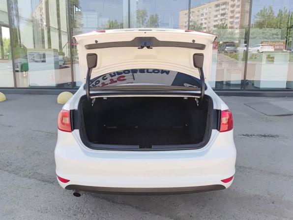 Volkswagen Jetta VI Рестайлинг с пробегом 2014 года, цена 909 800 рублей, 216315 км, седан, Автокод Объявления