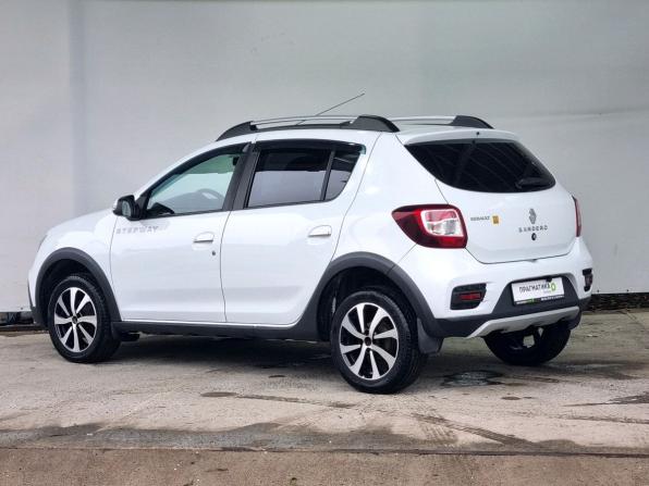 Renault Sandero II Рестайлинг с пробегом 2018 года, цена 1 080 000 рублей, 149543 км, хэтчбек, Автокод Объявления