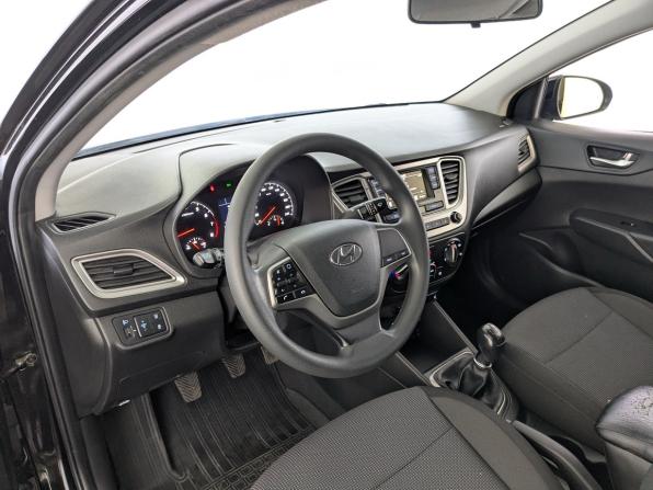 Hyundai Solaris II Рестайлинг с пробегом 2021 года, цена 1 445 000 рублей, 112328 км, седан, Автокод Объявления