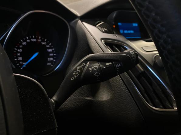 Ford Focus III Рестайлинг с пробегом 2015 года, цена 950 000 рублей, 191692 км, универсал, Автокод Объявления