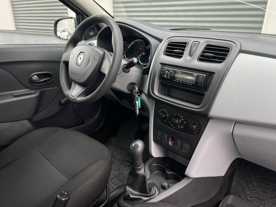 Renault Logan II Санкт-Петербург  - изображение 14
