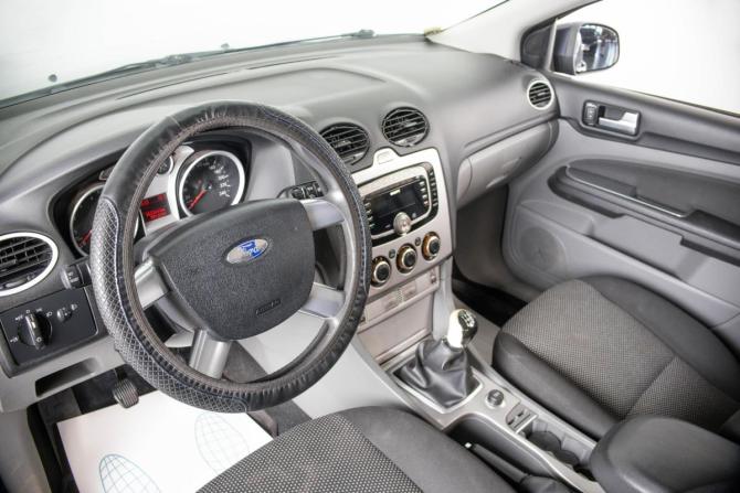 Ford Focus II Рестайлинг с пробегом 2011 года, цена 579 000 рублей, 162000 км, седан, Автокод Объявления