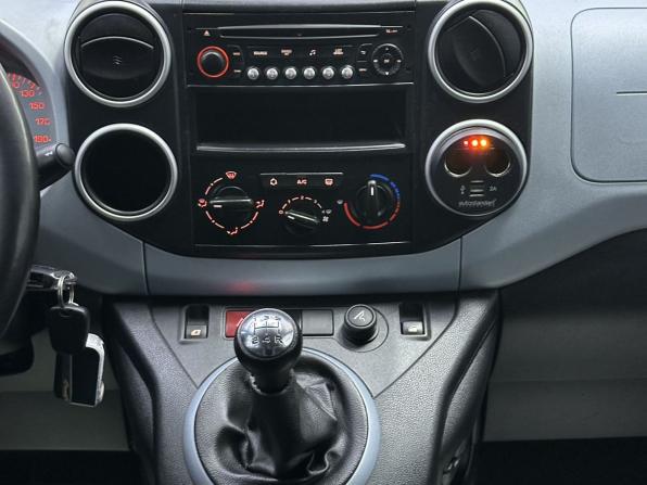 Citroen Berlingo II Рестайлинг с пробегом 2013 года, цена 995 000 рублей, 84505 км, компактвэн, Автокод Объявления