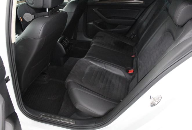 Volkswagen Passat B8 с пробегом 2018 года, цена 1 990 000 рублей, 126595 км, седан, Автокод Объявления
