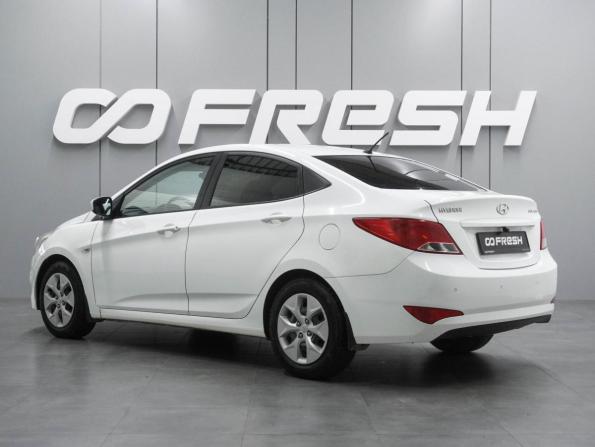 Hyundai Solaris I Рестайлинг с пробегом 2015 года, цена 999 000 рублей, 99044 км, седан, Автокод Объявления