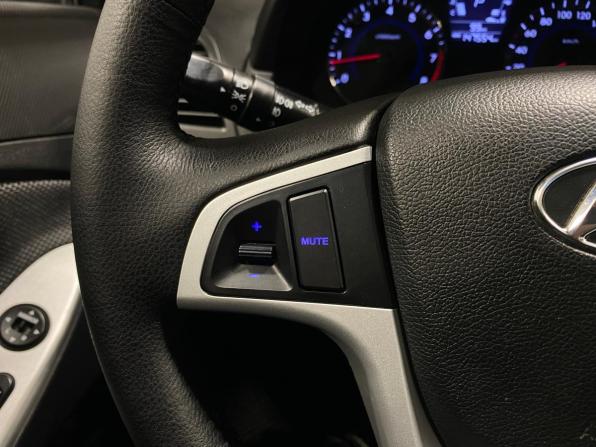 Hyundai Solaris I с пробегом 2012 года, цена 820 000 рублей, 147548 км, седан, Автокод Объявления