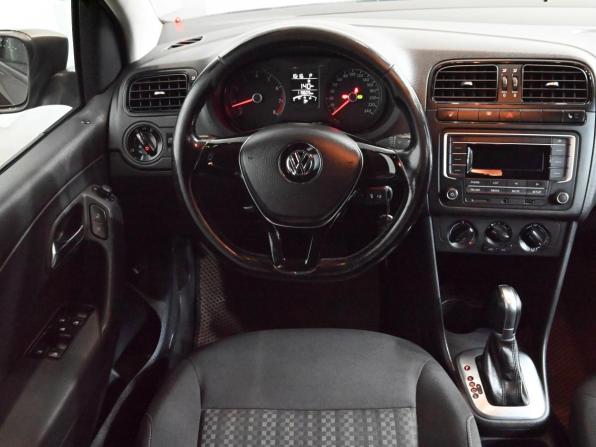Volkswagen Polo V Рестайлинг с пробегом 2017 года, цена 1 190 000 рублей, 119579 км, седан, Автокод Объявления