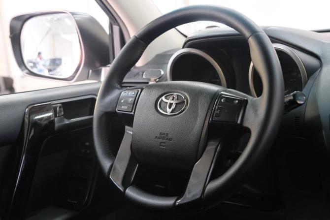 Toyota Land Cruiser Prado 150 Series с пробегом 2012 года, цена 2 999 000 рублей, 243000 км, внедорожник, Автокод Объявления