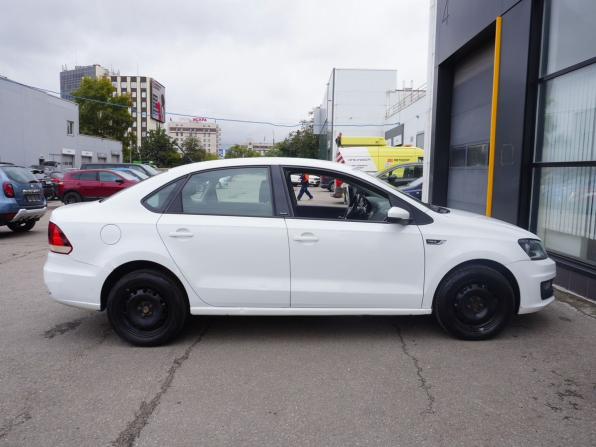 Volkswagen Polo V Рестайлинг с пробегом 2016 года, цена 900 000 рублей, 232976 км, седан, Автокод Объявления