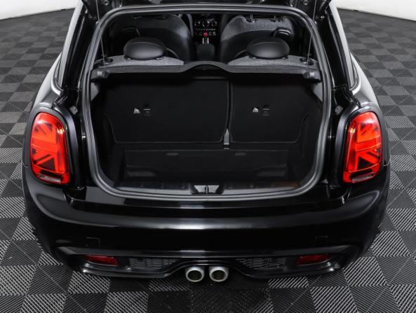 Mini Hatch III (F55/F56) Рестайлинг с пробегом 2020 года, цена 3 290 000 рублей, 27499 км, хэтчбек, Автокод Объявления