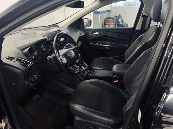 Ford Kuga II Рестайлинг с пробегом 2017 года, цена 1 550 000 рублей, 111000 км, внедорожник, Автокод Объявления