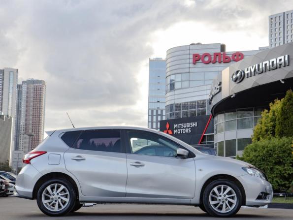 Nissan Tiida II с пробегом 2015 года, цена 1 168 000 рублей, 70000 км, хэтчбек, Автокод Объявления