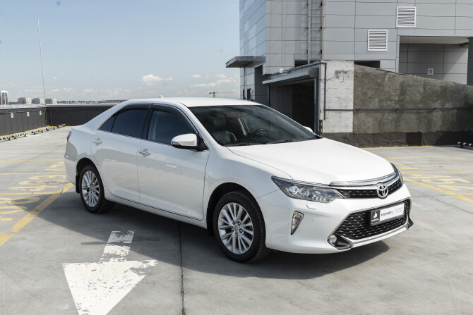 Toyota Camry VII (XV50) Рестайлинг 2 с пробегом 2017 года, цена 2 560 000 рублей, 94000 км, седан, Автокод Объявления