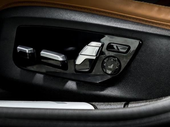 BMW 7 серии VI (G11/G12) Рестайлинг с пробегом 2022 года, цена 6 995 000 рублей, 92629 км, седан, Автокод Объявления