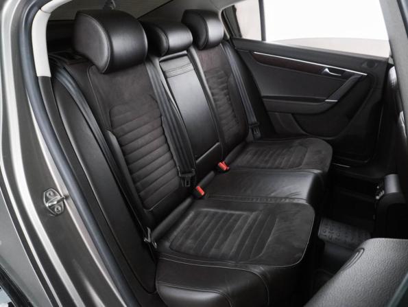 Volkswagen Passat B7 с пробегом 2011 года, цена 1 117 000 рублей, 207901 км, седан, Автокод Объявления