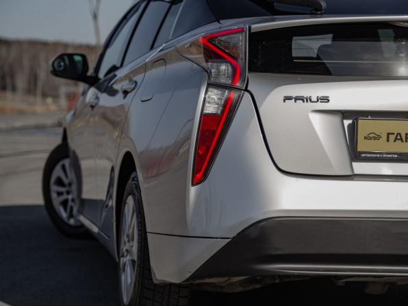 Toyota Prius IV (XW50) с пробегом 2017 года, цена 1 499 000 рублей, 185000 км, лифтбек, Автокод Объявления