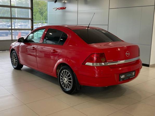Opel Astra H Рестайлинг с пробегом 2011 года, цена 775 000 рублей, 209969 км, седан, Автокод Объявления