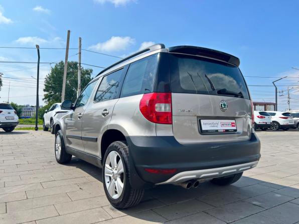 Skoda Yeti I с пробегом 2012 года, цена 955 000 рублей, 139632 км, внедорожник, Автокод Объявления