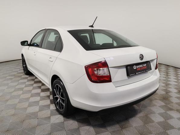 Skoda Rapid I Рестайлинг с пробегом 2018 года, цена 619 000 рублей, 324788 км, лифтбек, Автокод Объявления