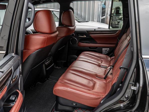 Lexus LX III Рестайлинг 2 с пробегом 2017 года, цена 7 040 000 рублей, 141816 км, внедорожник, Автокод Объявления