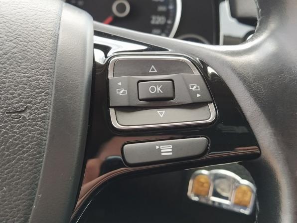 Volkswagen Touareg II Рестайлинг с пробегом 2018 года, цена 3 700 000 рублей, 143500 км, внедорожник, Автокод Объявления