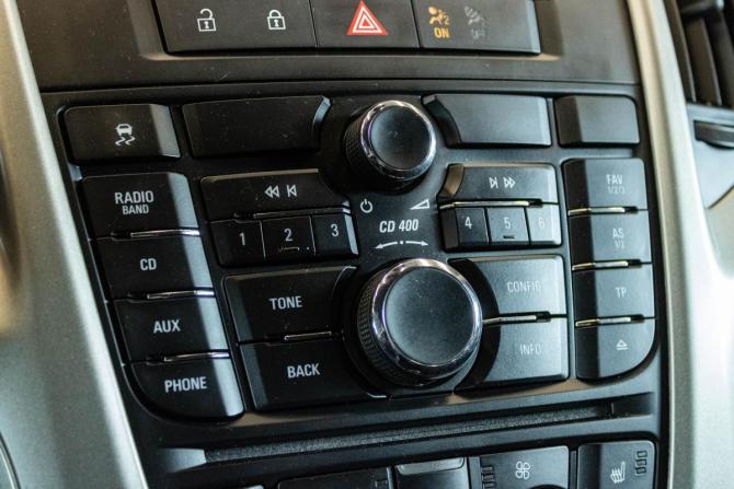 Opel Astra J с пробегом 2011 года, цена 1 009 000 рублей, 33761 км, хэтчбек, Автокод Объявления