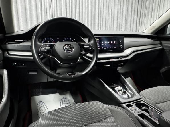 Skoda Octavia IV (A8) с пробегом 2021 года, цена 2 370 000 рублей, 83979 км, лифтбек, Автокод Объявления