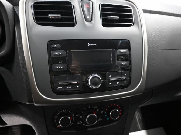 Renault Sandero II Рестайлинг с пробегом 2020 года, цена 1 195 000 рублей, 107181 км, хэтчбек, Автокод Объявления