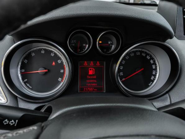 Opel Mokka I с пробегом 2014 года, цена 1 045 500 рублей, 217587 км, внедорожник, Автокод Объявления
