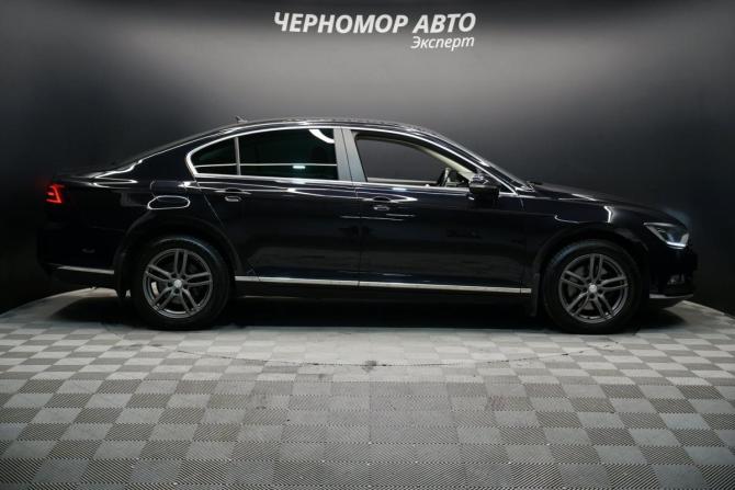 Volkswagen Passat B8 с пробегом 2017 года, цена 2 274 000 рублей, 193000 км, седан, Автокод Объявления