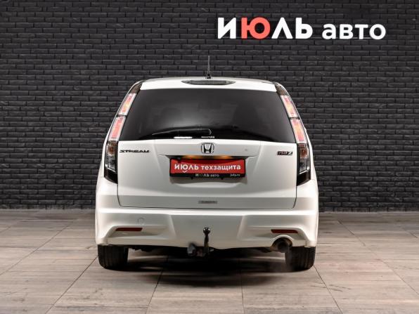 Honda Stream II Рестайлинг с пробегом 2011 года, цена 1 350 000 рублей, 144841 км, минивэн, Автокод Объявления