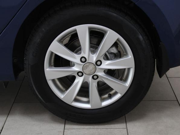 Hyundai Solaris I Рестайлинг с пробегом 2016 года, цена 929 900 рублей, 122643 км, хэтчбек, Автокод Объявления