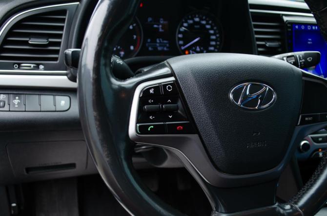 Hyundai Elantra VI (AD) с пробегом 2018 года, цена 1 580 000 рублей, 93000 км, седан, Автокод Объявления