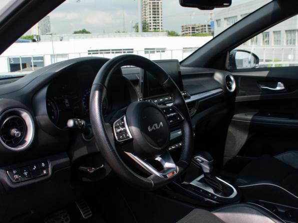 Kia Cerato IV Рестайлинг с пробегом 2022 года, цена 2 580 000 рублей, 64764 км, седан, Автокод Объявления