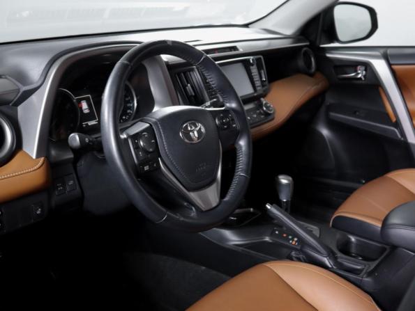 Toyota RAV4 IV (XA40) Рестайлинг с пробегом 2017 года, цена 2 449 000 рублей, 92896 км, внедорожник, Автокод Объявления