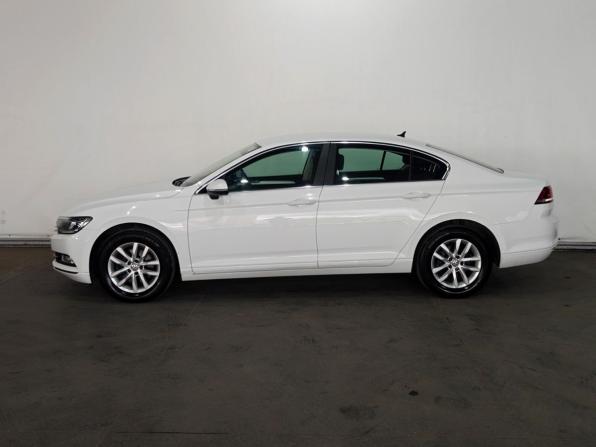 Volkswagen Passat B8 с пробегом 2018 года, цена 2 100 000 рублей, 93997 км, седан, Автокод Объявления